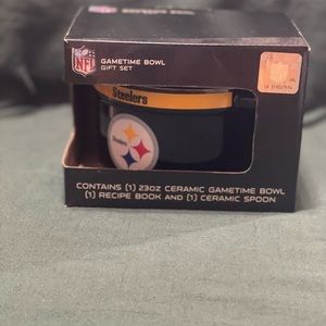 Pittsburgh Steelers accessories being sold by the lot.